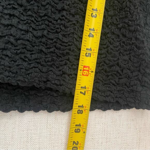 Lea & Viola Anthropologie puff short sleeve textured crop top Black stretchy S - Picture 8 of 9